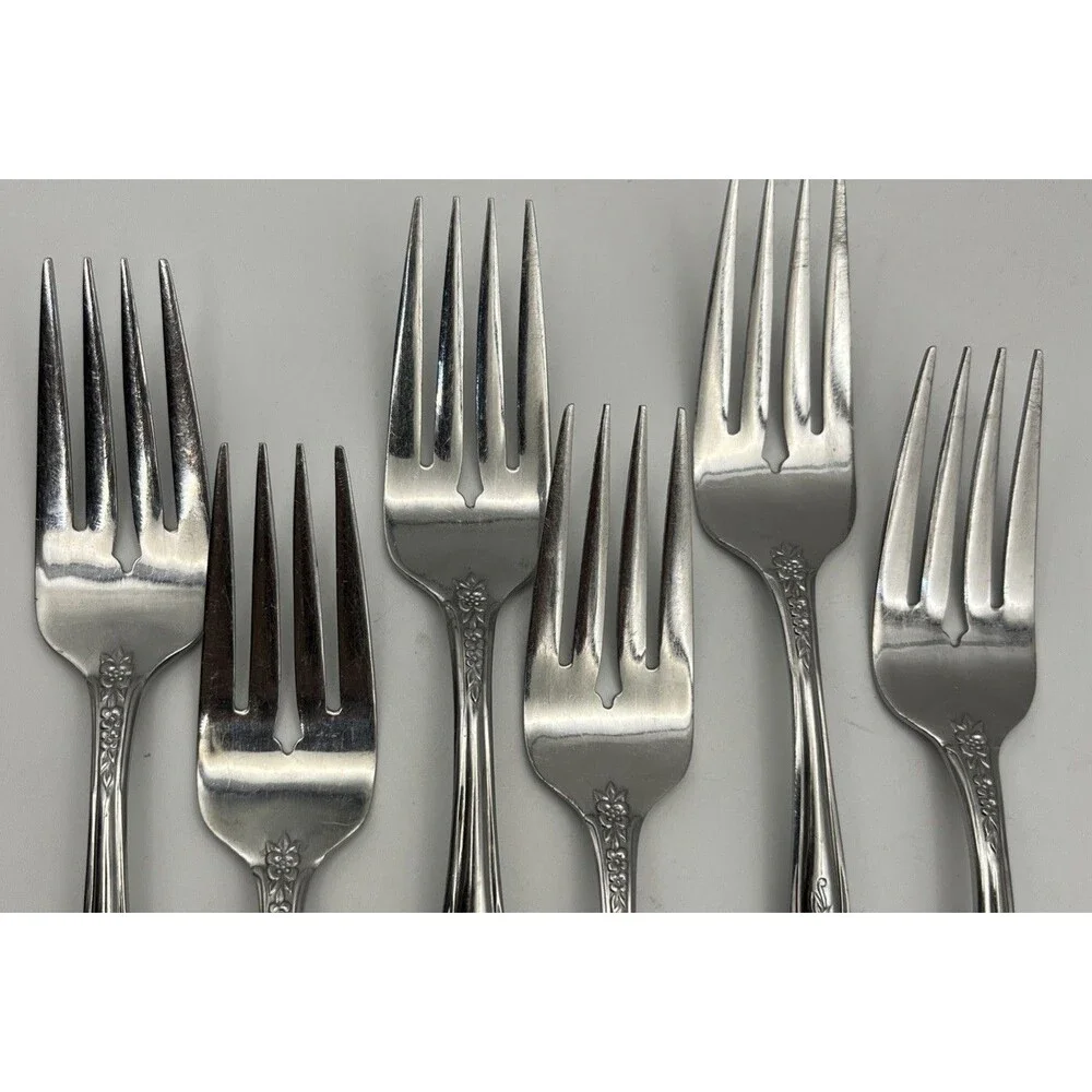 Set of 6 Oneida Distinction Deluxe KENNETT SQUARE Stainless Salad Forks